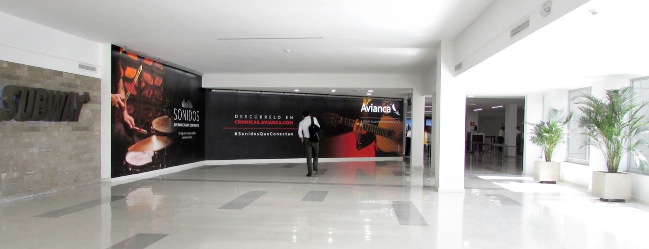 Publicidad aeropuerto cali llámenos 310 7858358